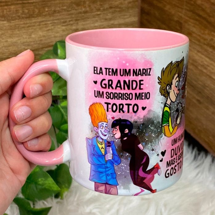 2 Estampas Caneca Sorriso Torto Música Namorados Ele E Ela