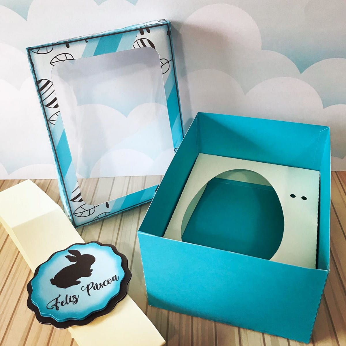 Arquivo de Corte Caixa Ovo de Páscoa 50g a 350g 5 Caixas de presente de Páscoa com design de coelho e formato de ovo.