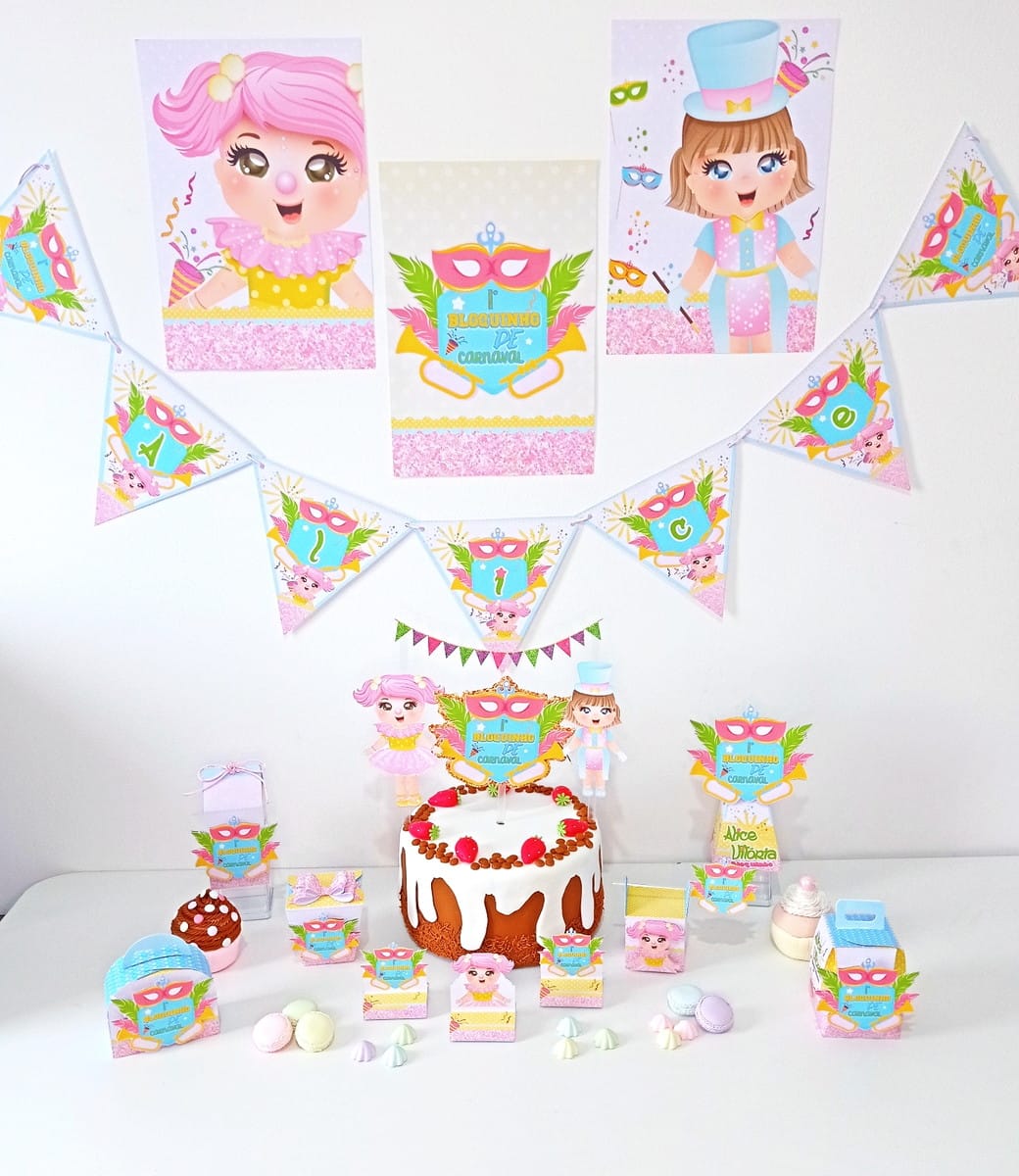 Arquivo de Corte Festa Carnaval Rosa para Máquina de Corte 1 Mesa decorada com tema de carnaval infantil, bolo e bandeirolas coloridas na parede.