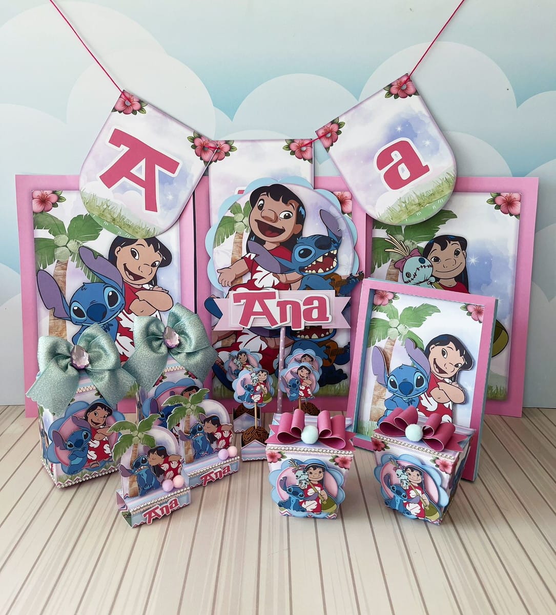 Arquivo de Corte Lilo e Stitch Rosa para Festa 1 Kit de papelaria personalizada com temática de desenho animado para decoração de festas infantis.