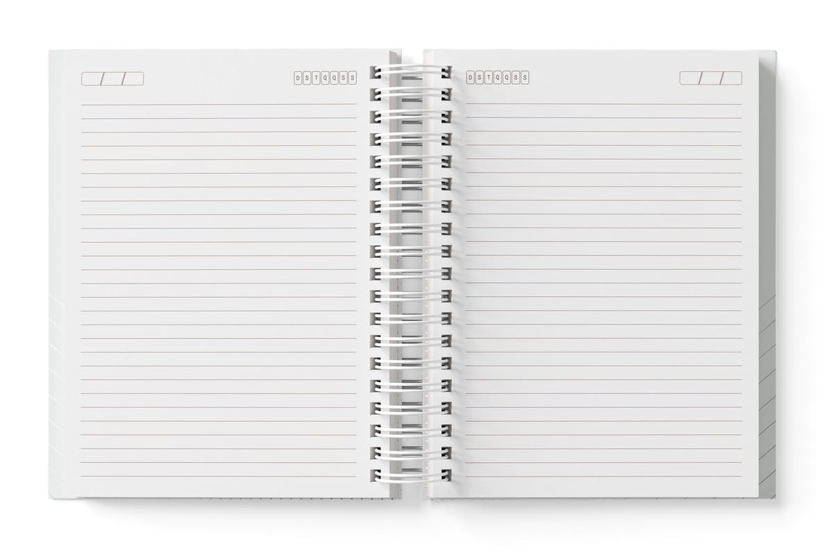 Agenda Não Datada Minimalista em PDF para Imprimir A5 A6 3 Caderno aberto com espiral branco, páginas pautadas em branco, sobre fundo branco.