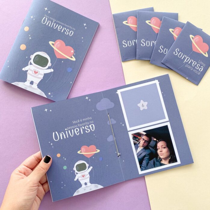 Arquivo Digital Álbum de Figurinhas Namorados Astronautas