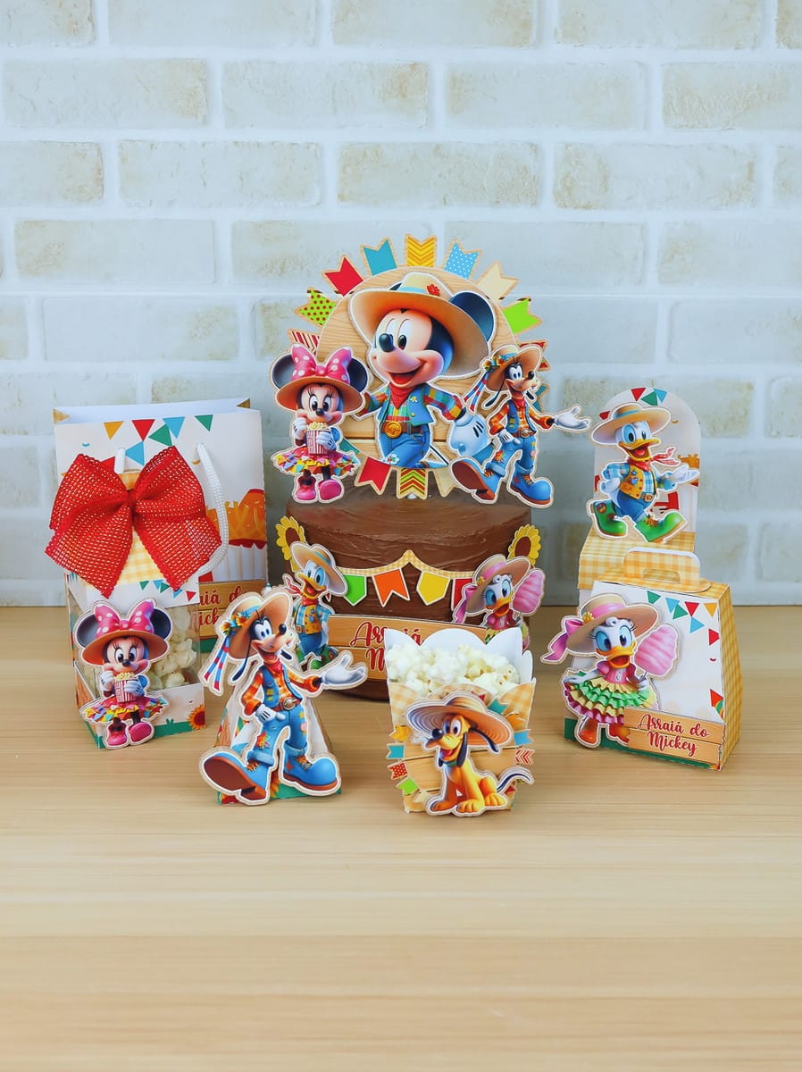 Arraiá da Turma do Mickey Studio para Festa Junina 1 Decoração de festa temática de fazenda com personagens de desenhos animados em papel impresso.