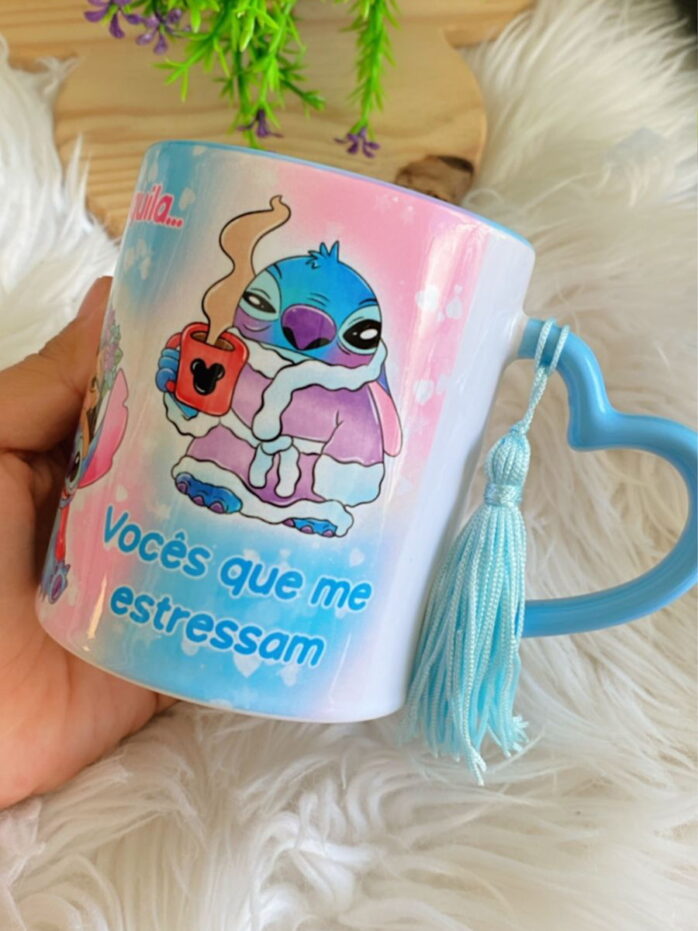 Arte Caneca Stitch Vocês Que Me Estressam
