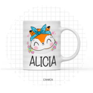 Arte Digital Caneca Raposinha Menina PNG Personalizável 15 Caneca branca estampada com desenho de raposa fofa e nome personalizado escrito abaixo