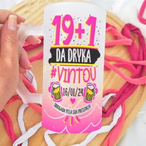 Artes Digitais Canecas de Chopp Aniversário 4 Artes Digitais Canecas de Chopp Aniversário
