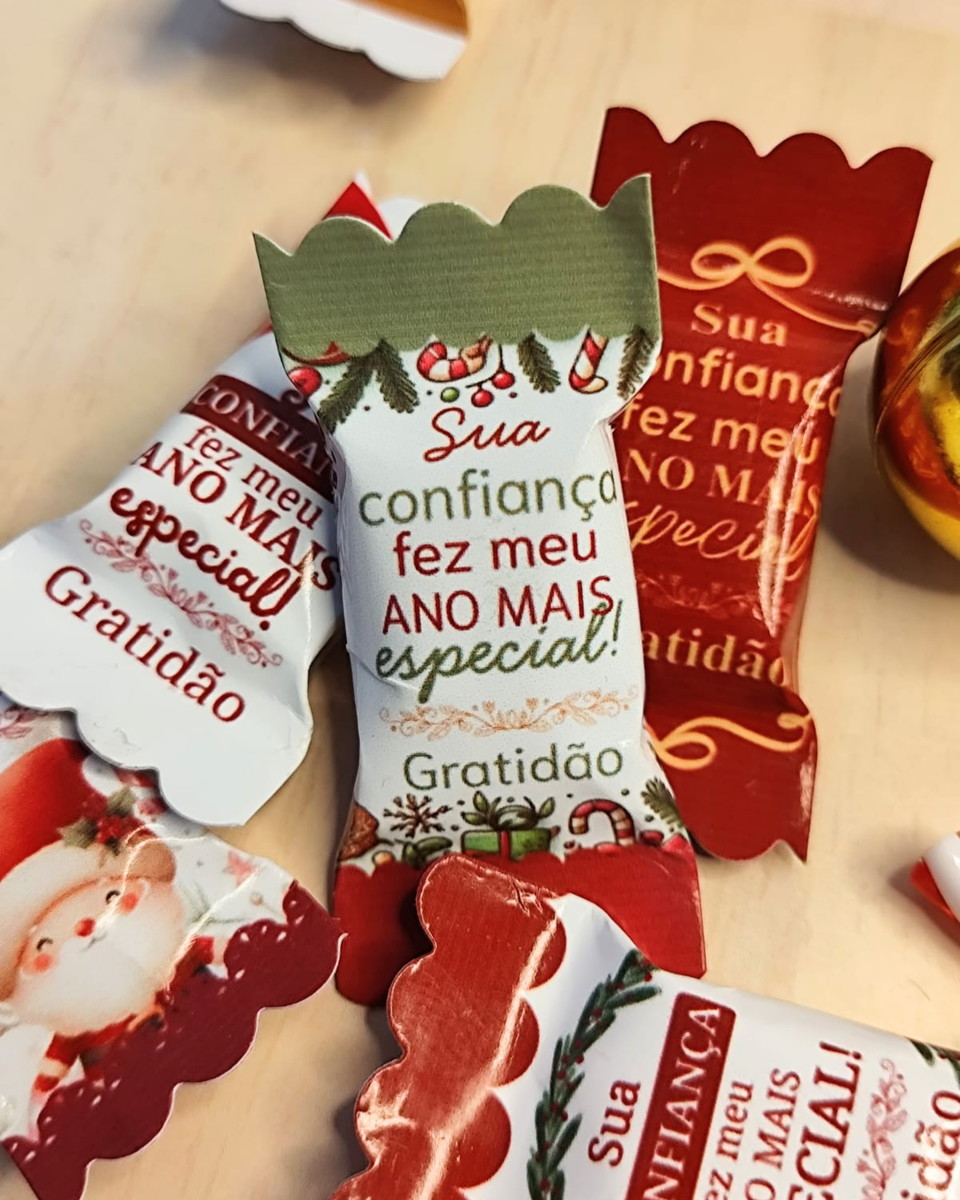 Etiquetas de Natal para Balinhas Editáveis no Canva 2 Etiquetas de Natal para Balinhas Editáveis no Canva - Imagem 2