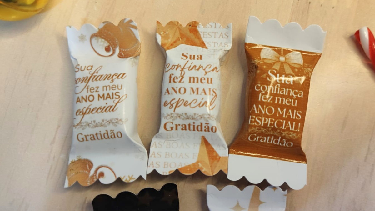Etiquetas de Natal para Balinhas Editáveis no Canva 4 Etiquetas de Natal para Balinhas Editáveis no Canva - Imagem 4
