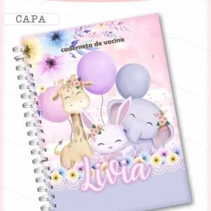 Capa de caderno espiral com estampa de animais fofos e flores.