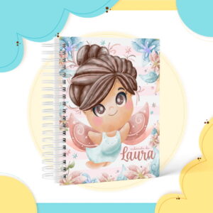 Caderneta de Vacina Fada Digital Personalizável 37 Caderno espiral com ilustração digital infantil de uma fada e flores em aquarela.