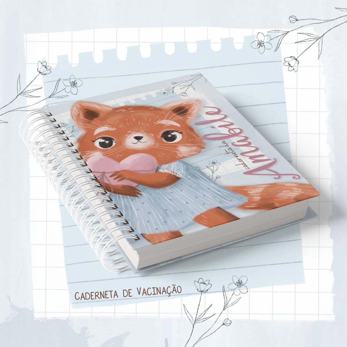 Caderneta de Vacina Raposa Delicada Digital para Imprimir 2 Caderno de capa azul com ilustração de raposa segurando coração rosado