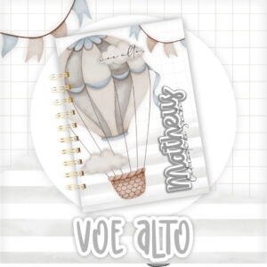Caderno com capa ilustrada com balão de ar quente em tons pastéis.