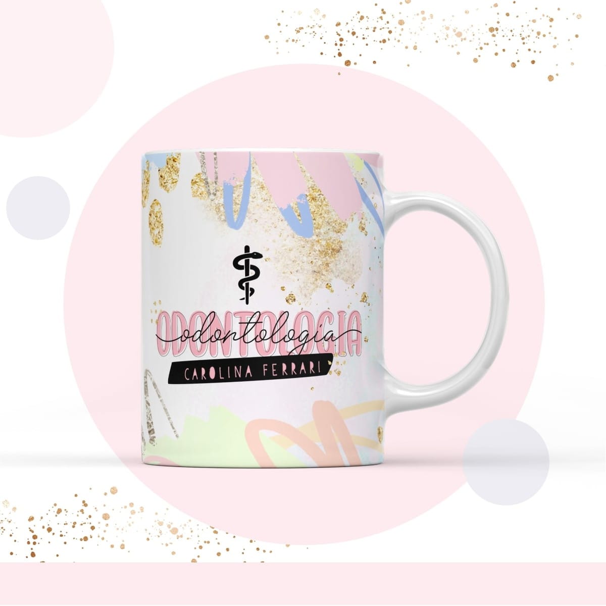 Caderno Pautado Odontologia Arquivo Digital Personalizável 4 Caneca branca personalizada com tema de odontologia e detalhes em tons pastéis e dourados.