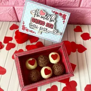 Caixa 06 Doces Namorados