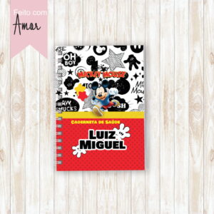 Capa de Vacinação Menino Mickey 2 Arquivo Digital 7 Caderneta personalizada com tema de desenho animado sobre fundo de madeira.