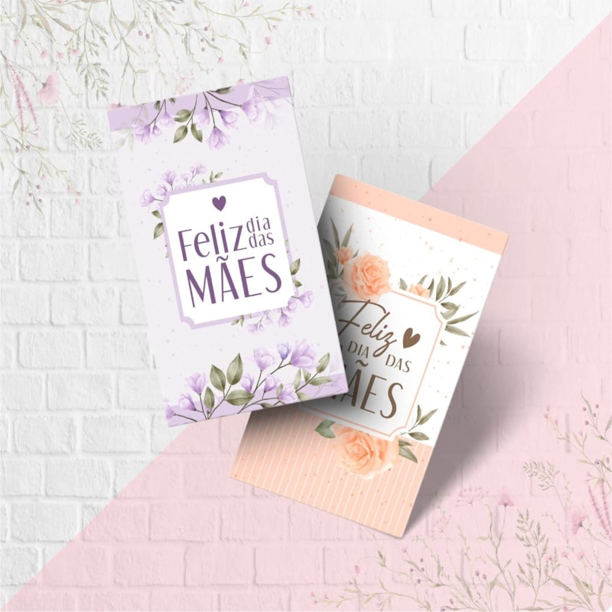 Cartão de Agradecimento Floral para Mães em PDF PNG e Corel 2 Dois cartões impressos com decorações florais e frases comemorativas em português