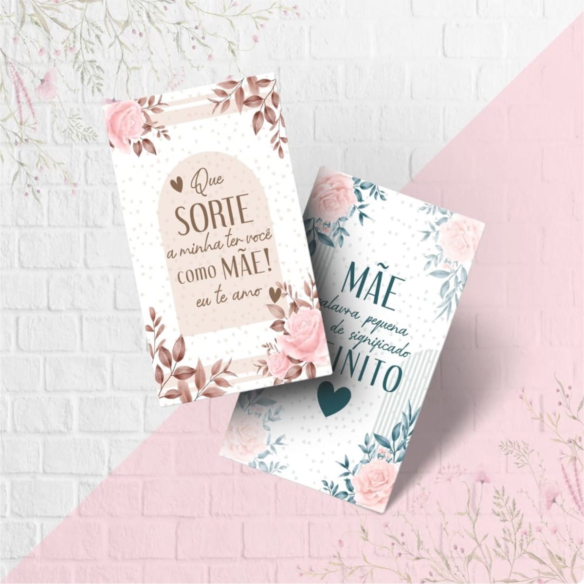 Cartão de Agradecimento Floral para Mães em PDF PNG e Corel 1 Dois cartões decorados com flores rosa e frases em português sobre mães.