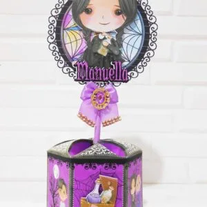 Centro de Mesa Wandinha Roxo