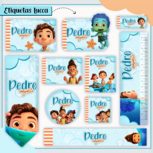Conjunto de etiquetas escolares com tema marinho azul, personagens e texto personalizado.