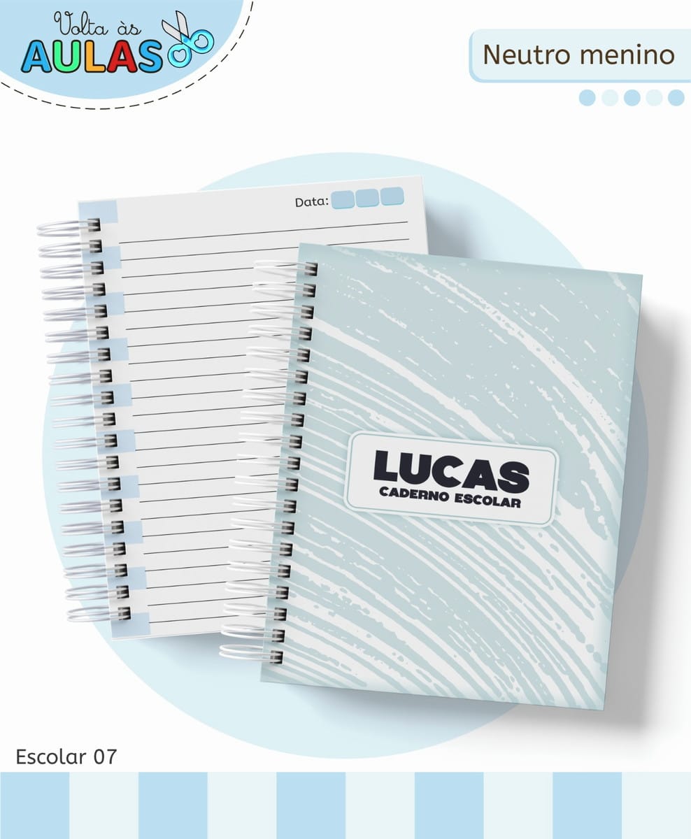 Kit Escolar Neutro Menino Arquivo Digital para Personalizar 2 Caderno escolar espiral com capa azul clara texturizada e folhas pautadas visíveis.
