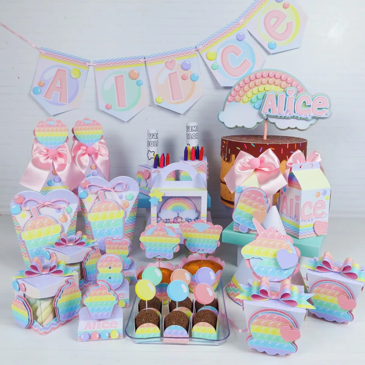 Kit Festa Só um bolinho Pop It Menina 1 Kit Festa Só um bolinho Pop It Menina