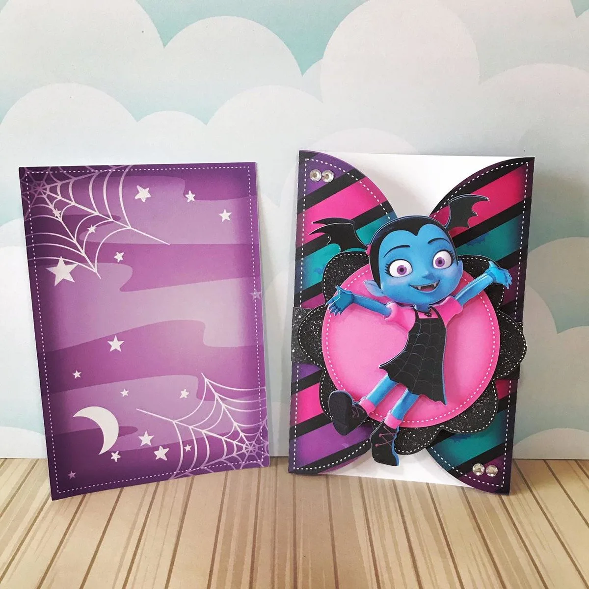 Kit Festa Só um bolinho Vampirina 2 Kit Festa Só um bolinho Vampirina