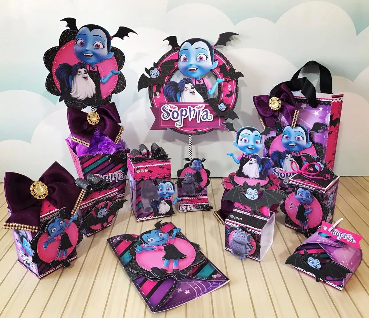 Kit Festa Só um bolinho Vampirina 1 Kit Festa Só um bolinho Vampirina