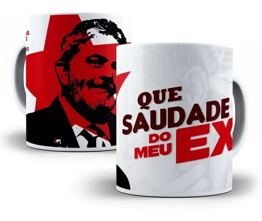 Duas canecas brancas com estampa de homem barbado e texto em vermelho e preto.