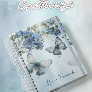 Caderno espiral com capa decorada em tons de azul, flores e borboletas.